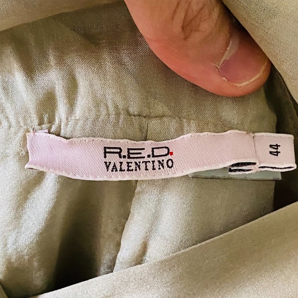 Gorgeous RED Valentino Dress - Free necklace and shawl with dress purchase - Picture 3 of 4